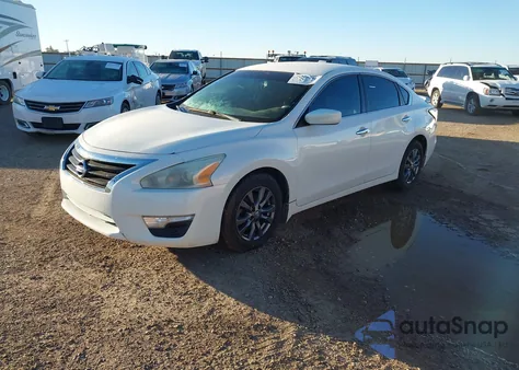 2015 Nissan Altima 2.5 S из США, поврежденный, VIN 1N4AL3AP5FN898623